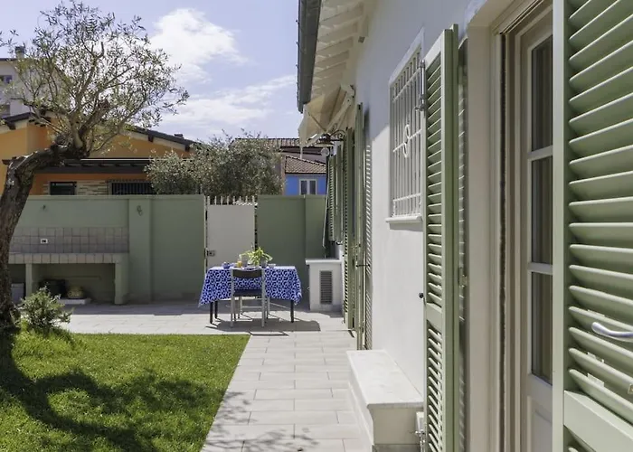 Mango - Affitti Brevi Italia * Viareggio