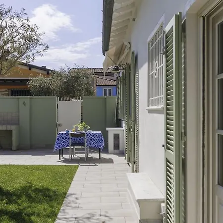 Mango - Affitti Brevi Italia * Viareggio